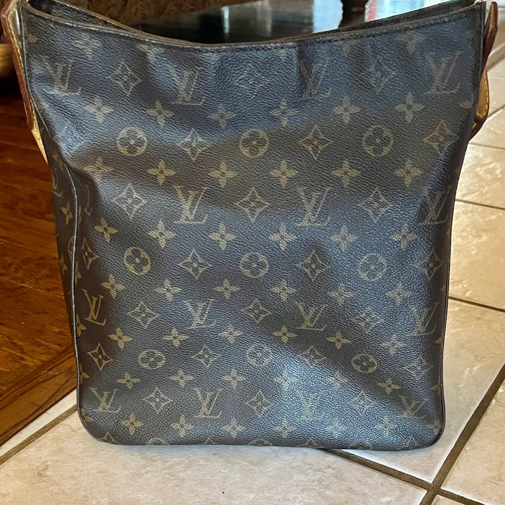Lois Vuitton Monogram Canvas Looping GM Purse/ Shoulder Handbag